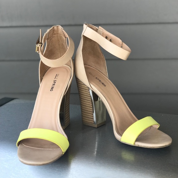 Beautiful pair of spring heels ! - Picture 2 of 4